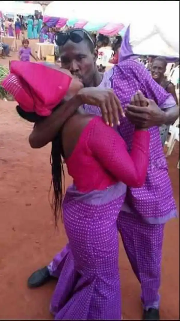 So Shocking! Ibadan Couple Breaks Internet with Weird Kiss in Public (Photo)